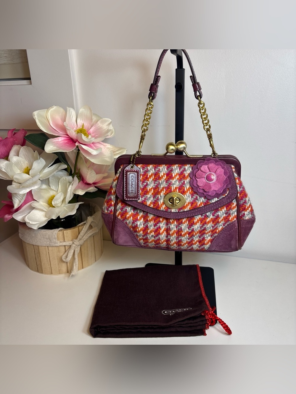 COACH LTD VTG PINK WOOL HOUNDSTOOTH SUEDE KISSLOCK GALLERY FRAMED BAG